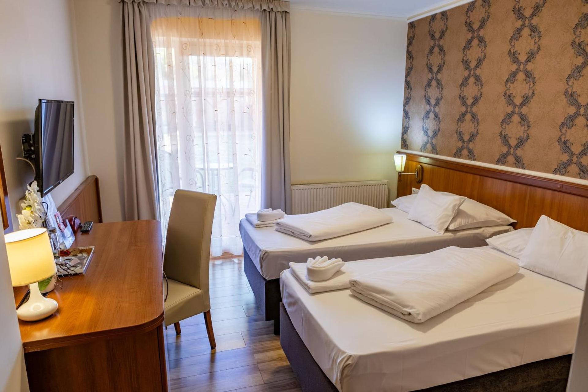 Hotel Barbakán Pécs Exterior foto